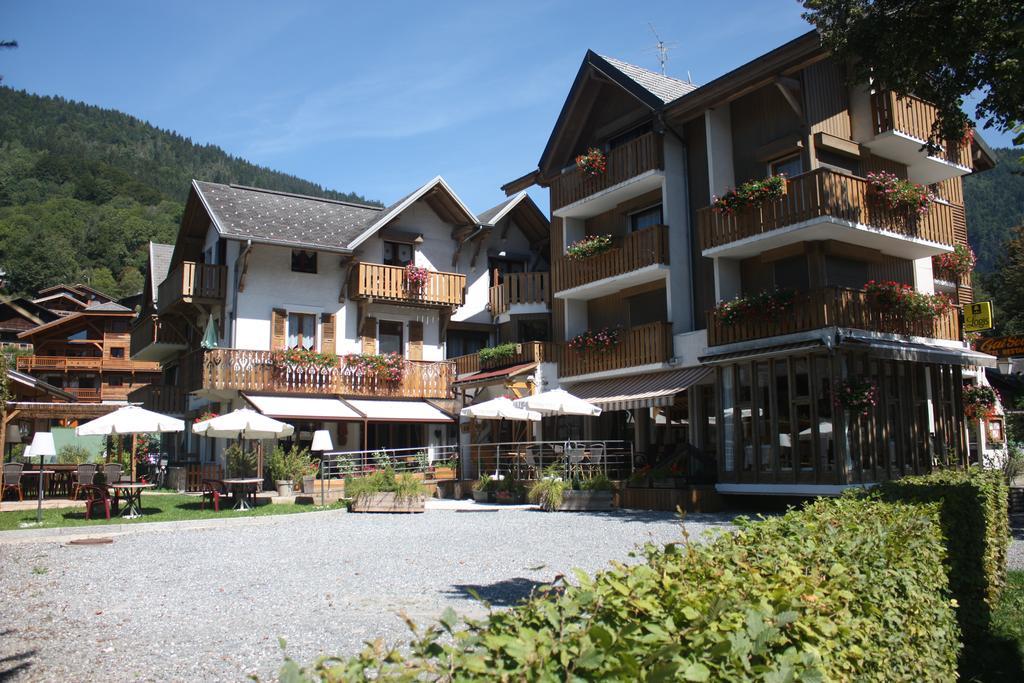 Logis Hotel Gai Soleil Samoëns Exterior foto