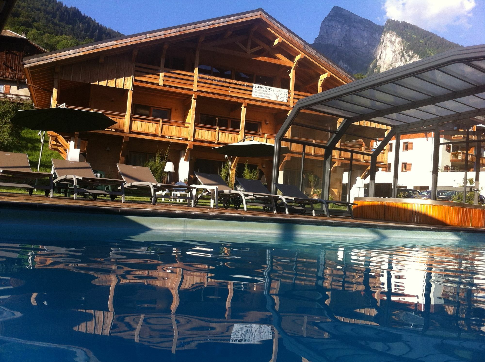 Logis Hotel Gai Soleil Samoëns Exterior foto